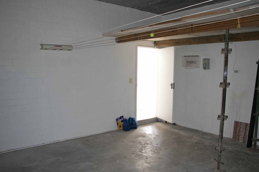 To Let 3 Bedroom Property for Rent in Somerset Ridge Western Cape